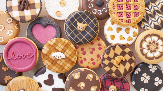 Even more satisfying cookie decorating|warm and cute cookies
